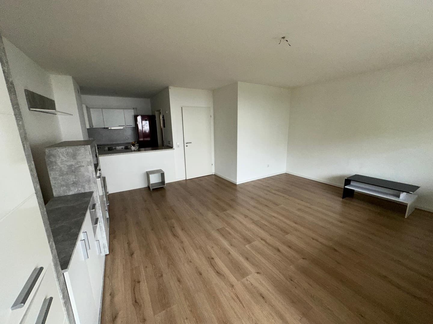 2 Zimmer Whg. in gepflegtem MFH & Pkw-Stellplatz