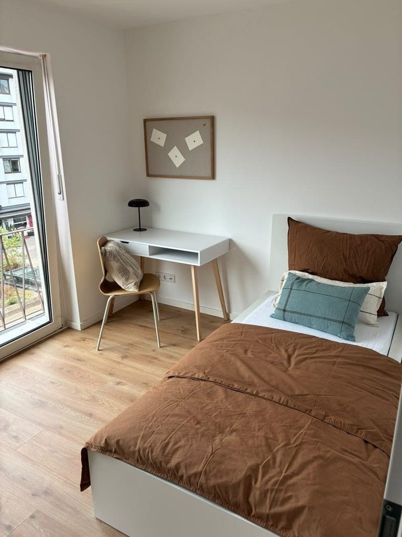 5er WG- Modernes WG-Zimmer | Hochwertig möbliert
