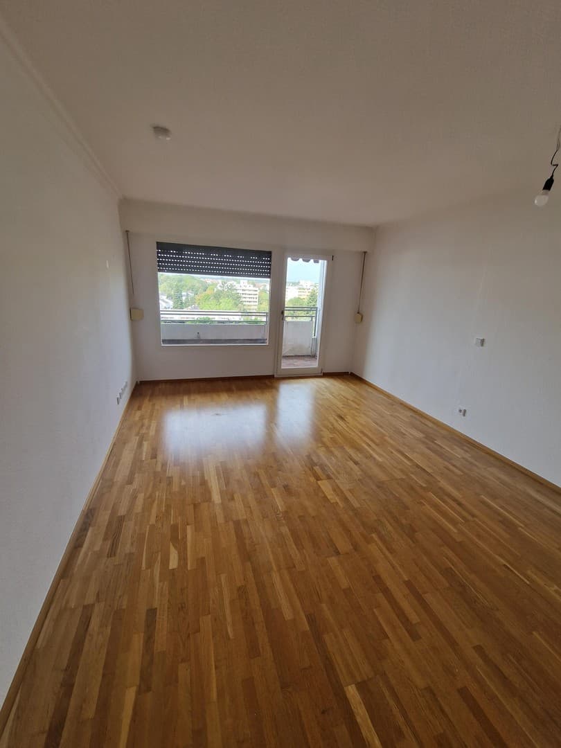 Über den Dächern von Unterhaching: 4 Zimmer, Dachpool & neue Küche