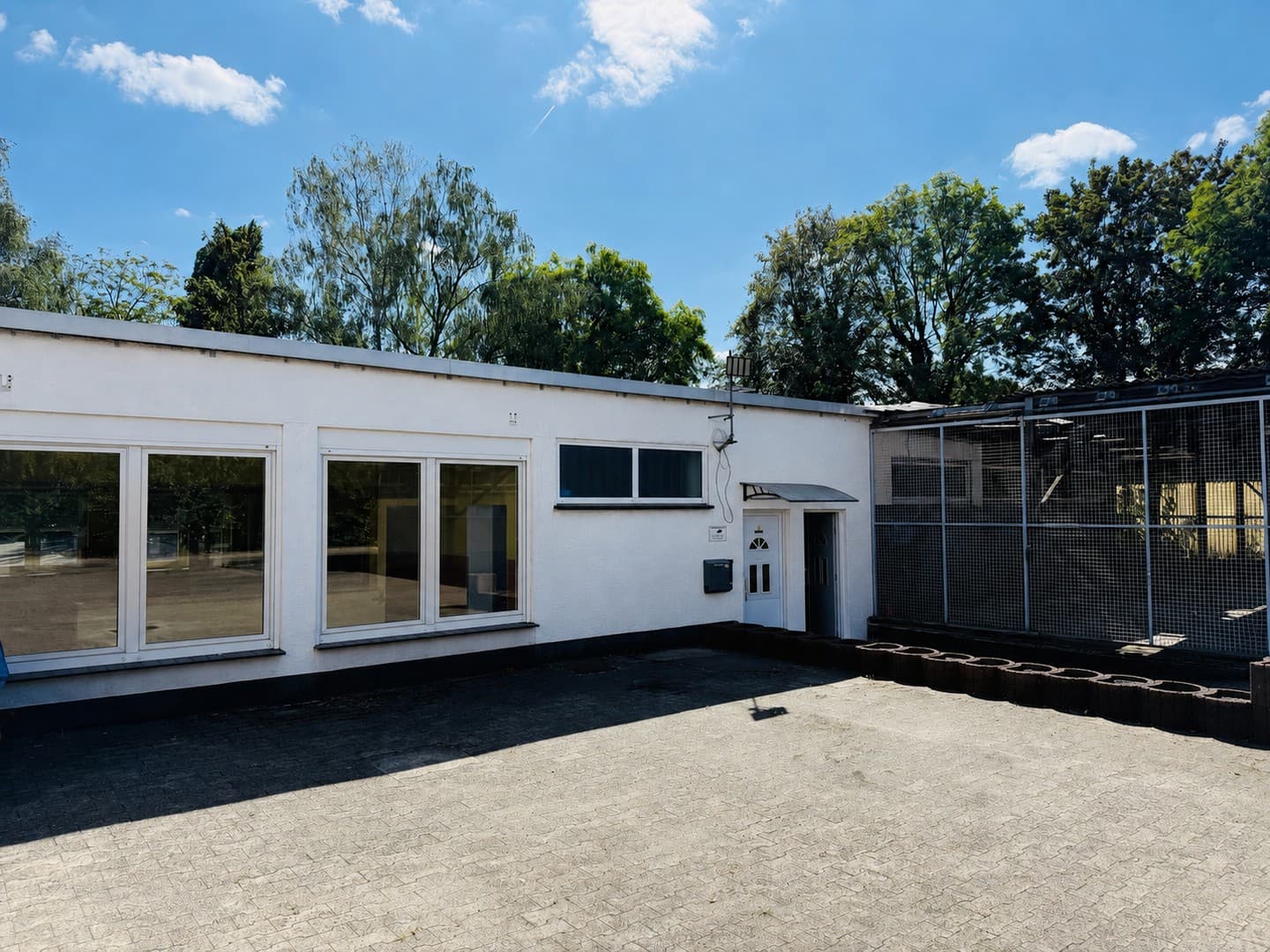 Betriebshof mit bis zu 1.000 m² Freifläche | Büro, Lager & Carports | Dortmund-Mengede