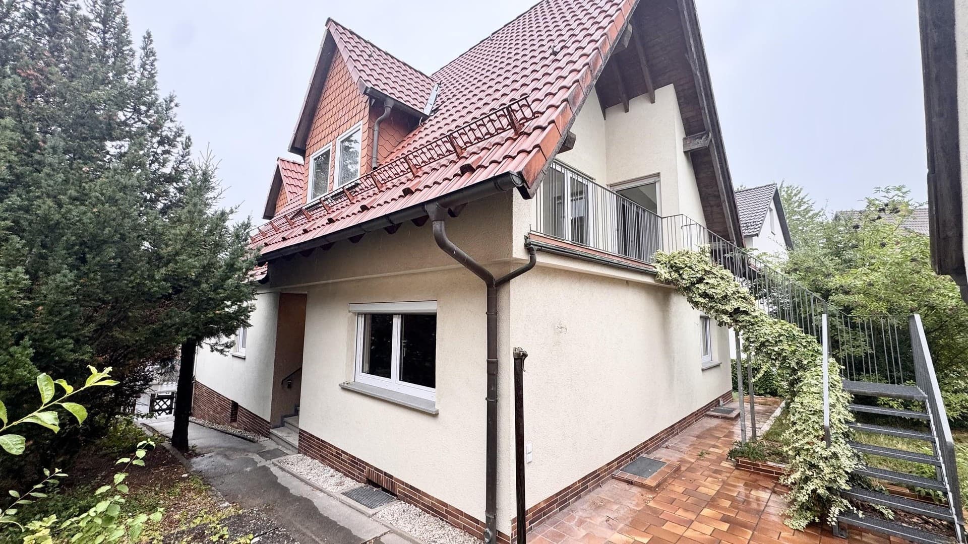 Renoviertes und großzügiges Haus in begehrter Lage in Coburg-Scheuerfeld. Ohne Makler.
