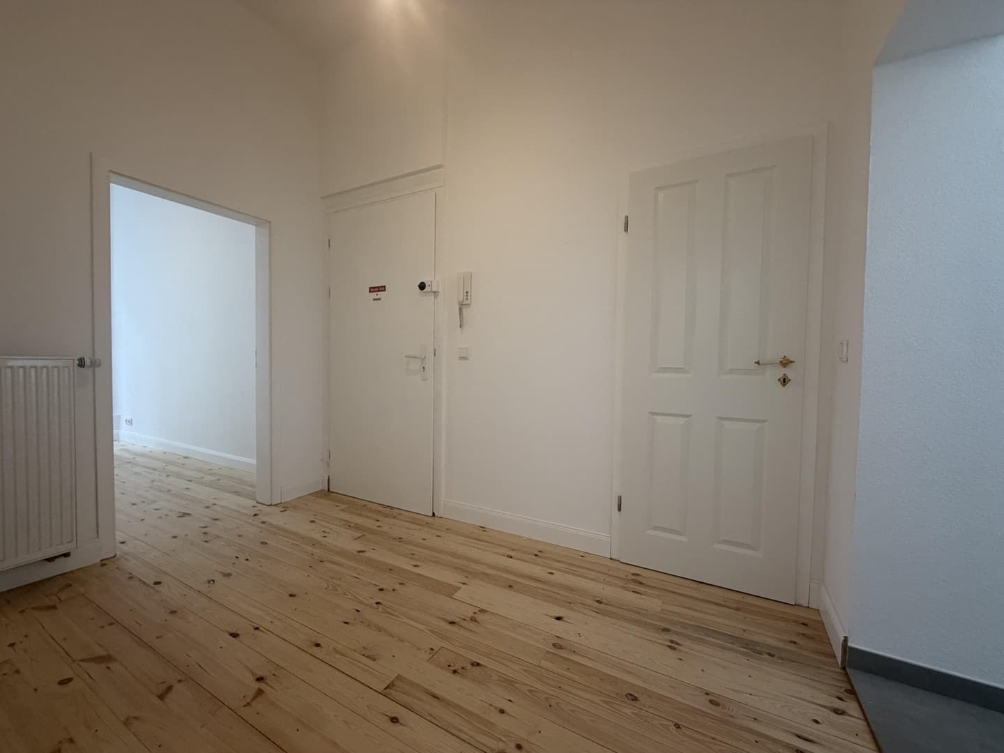 *Erstbezug* Kernsanierte 3-Zimmer Altbau Wohnung auf der Bergerstraße mit EBK und Balkon