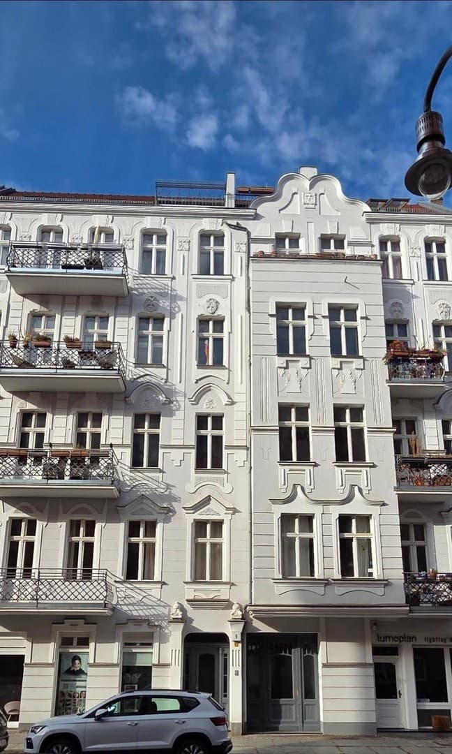 Provisionsfreie, sonnige Altbauwohnung in Schöneberg nahe EUREF Campus