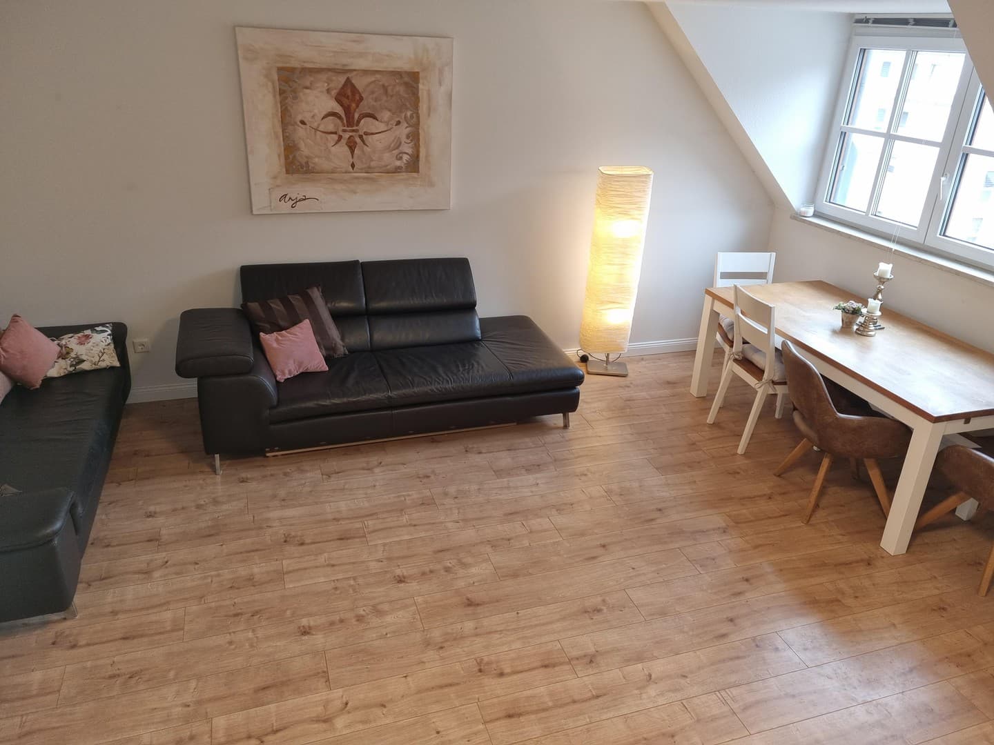 Helle 4-Zimmer-Maisonette in Fürth ca. 111 m² Wohn- & Nutzfläche Balkon, Aufzug, TG - provisionsfrei