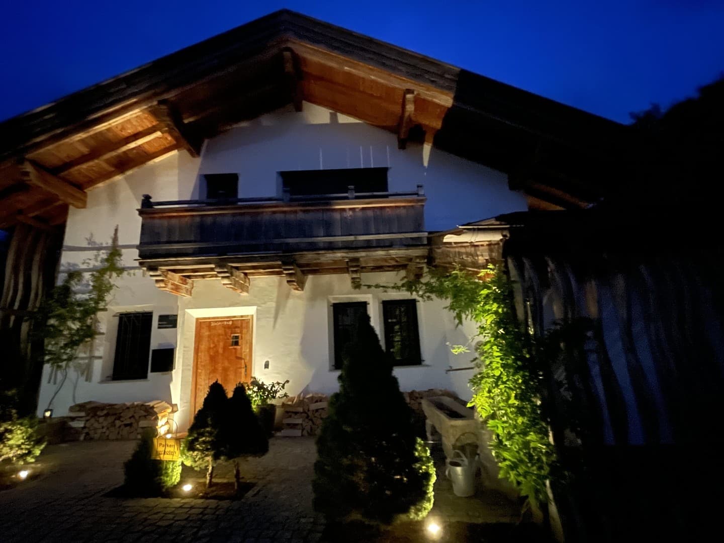 Luxus im Chaletstil mit Pool und hoher Privatsphäre in Prien am Chiemsee