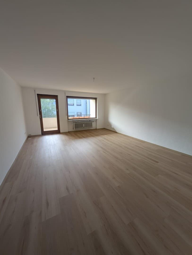 Schöne helle 2-Zimmerwohnung mit Balkon