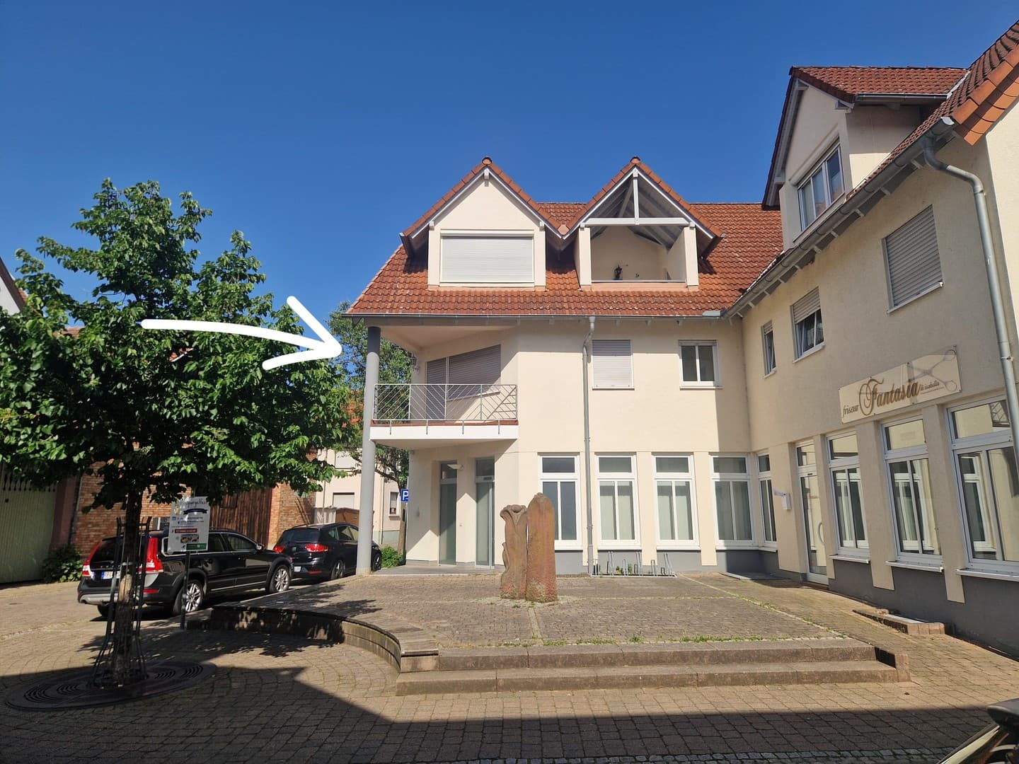 Großzügige, helle 4 Zimmer-Wohnung im Herzen von Harthausen