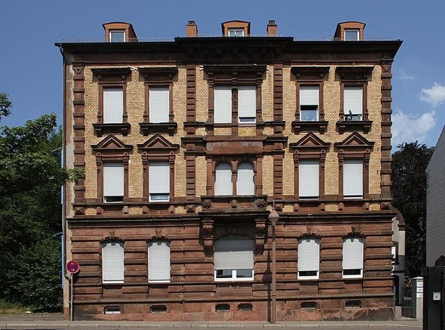 Großzügige 4,5-ZimmerErdgeschosswohnung im charaktervollen Altbau in Pirmasens