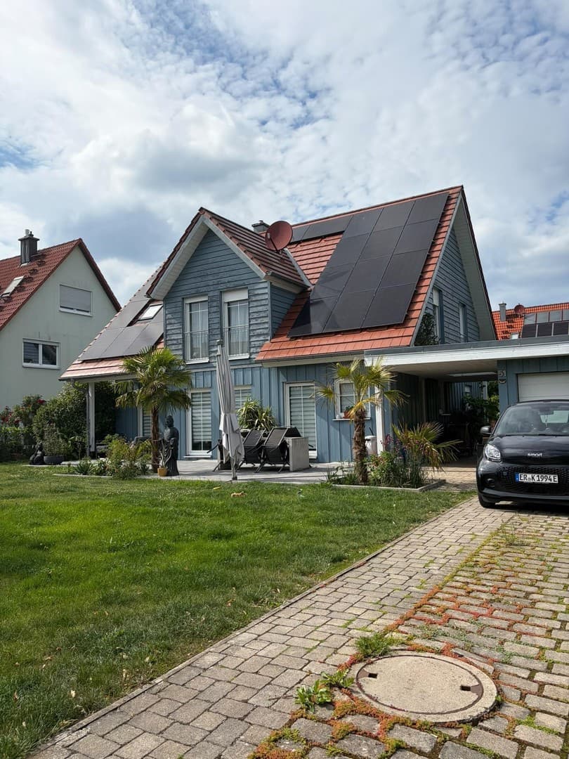 Gepflegtes Holzhaus 200 m², 8 Zimmer, 4 Bäder und besonders energieeffiziente Haustechnik