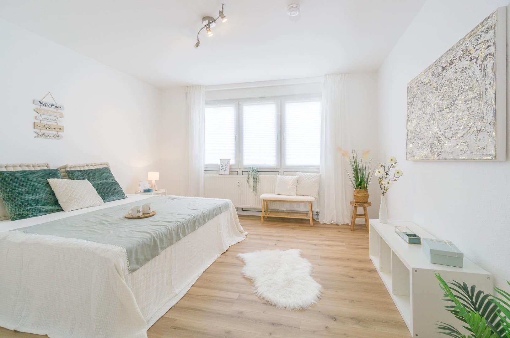 Bezugsfrei: ebenerdig, energieeffizient. Helle Wohnung in sehr gepflegtem Haus in beliebter Lage