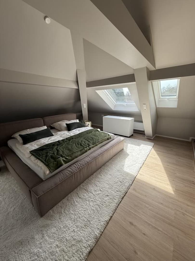 Neu renovierte und voll ausgestattete 1 Zimmerwohnung in traumhafter Lage Reutlingen Mittelstadt.