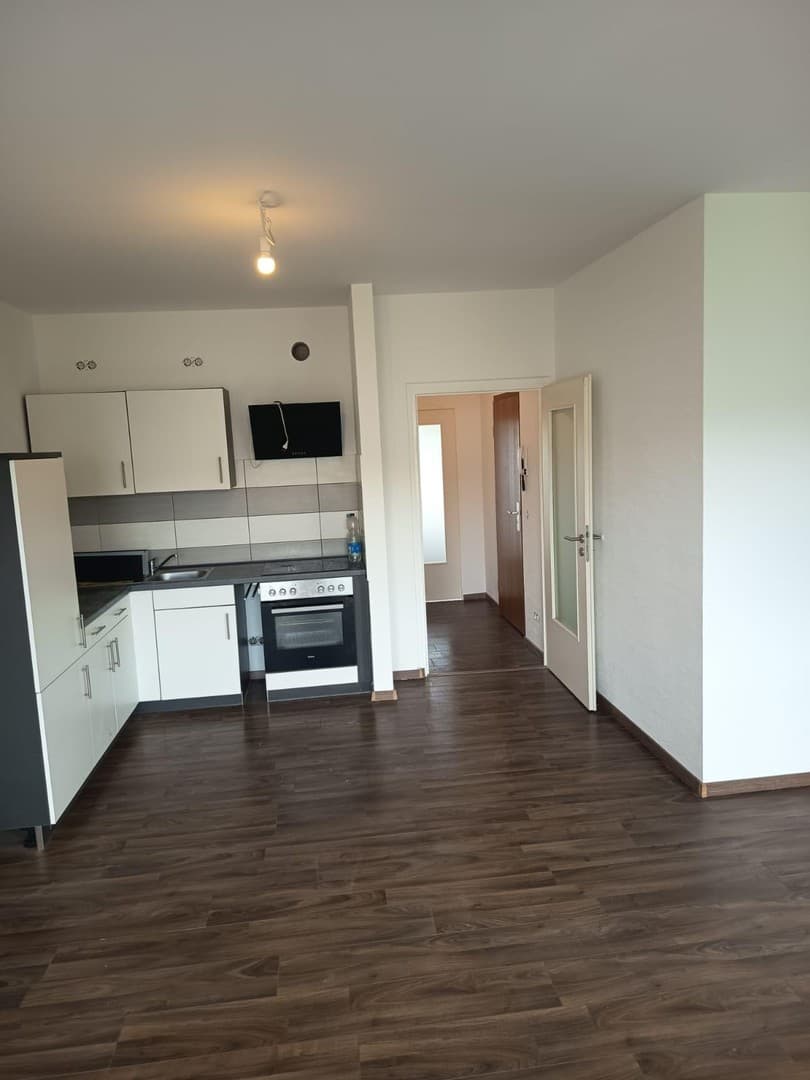 2-Raum-Wohnung mit Balkon und Kfz-Stellplatz