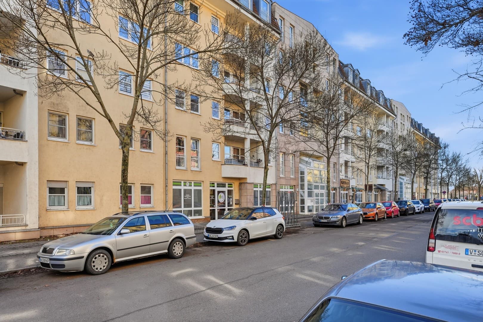 Helle Dachgeschosswohnung mit großen, bodentiefen Fenstern in Dresden-Friedrichstadt (WE127)