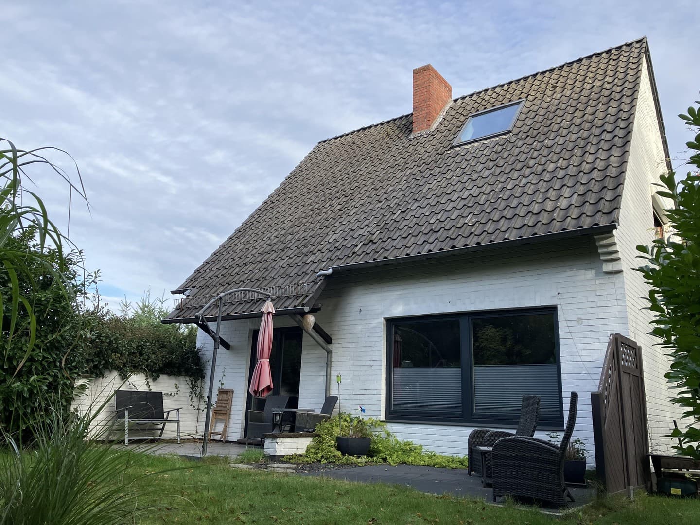 Einfamilienhaus mit Garage, Top-Hobbykeller und Dachstudio