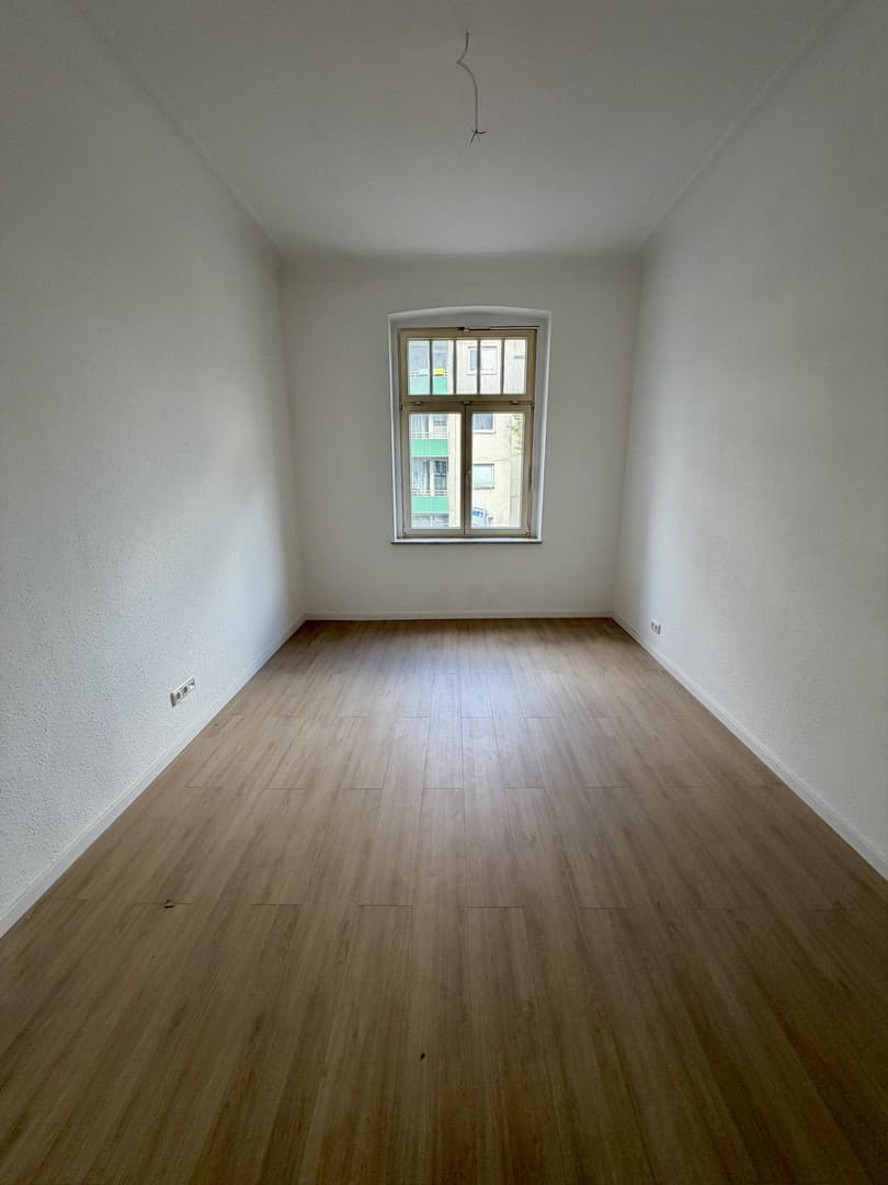 Frisch kernsanierte 1-Zimmer-Wohnung mit Balkon & Fußbodenheizung in Ratingen-Zentrum