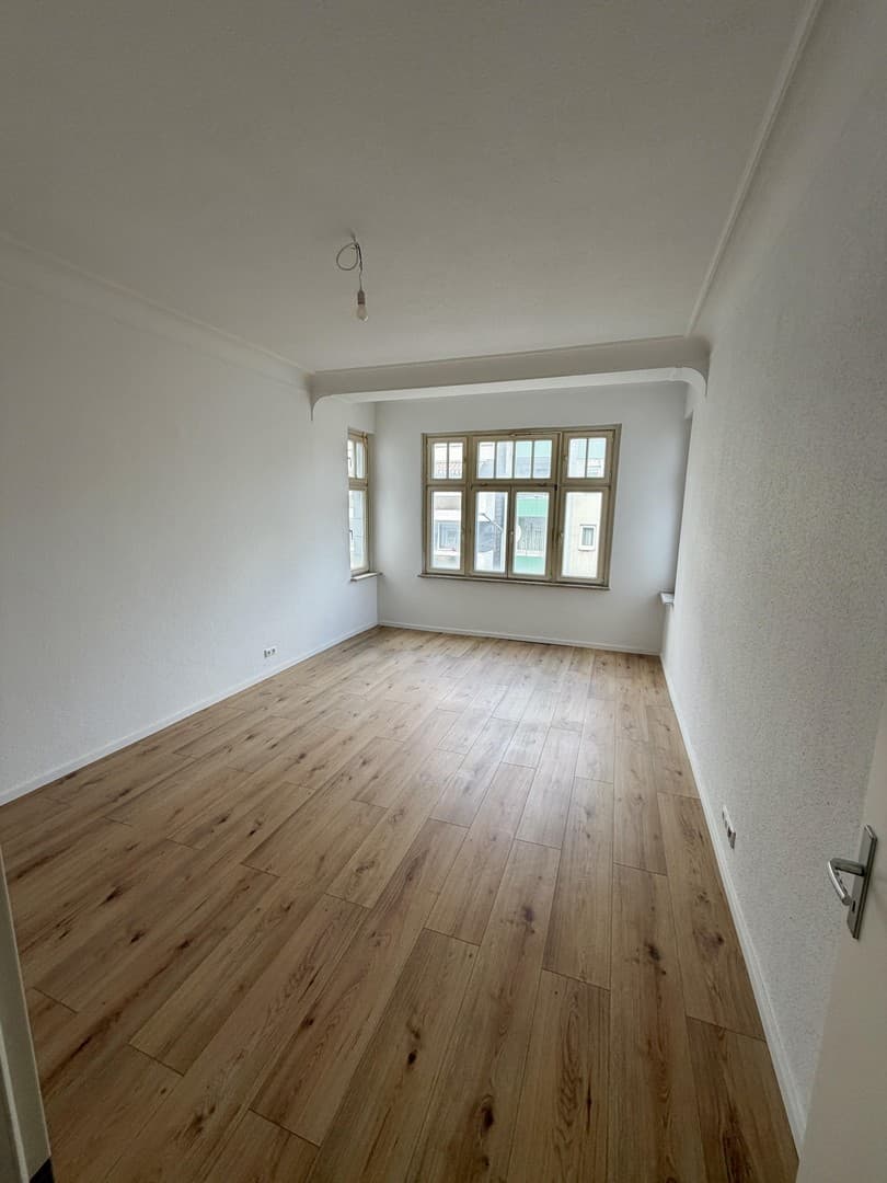 Frisch kernsanierte 2-Zimmer-Wohnung mit Balkon & Fußbodenheizung in Ratingen-Zentrum
