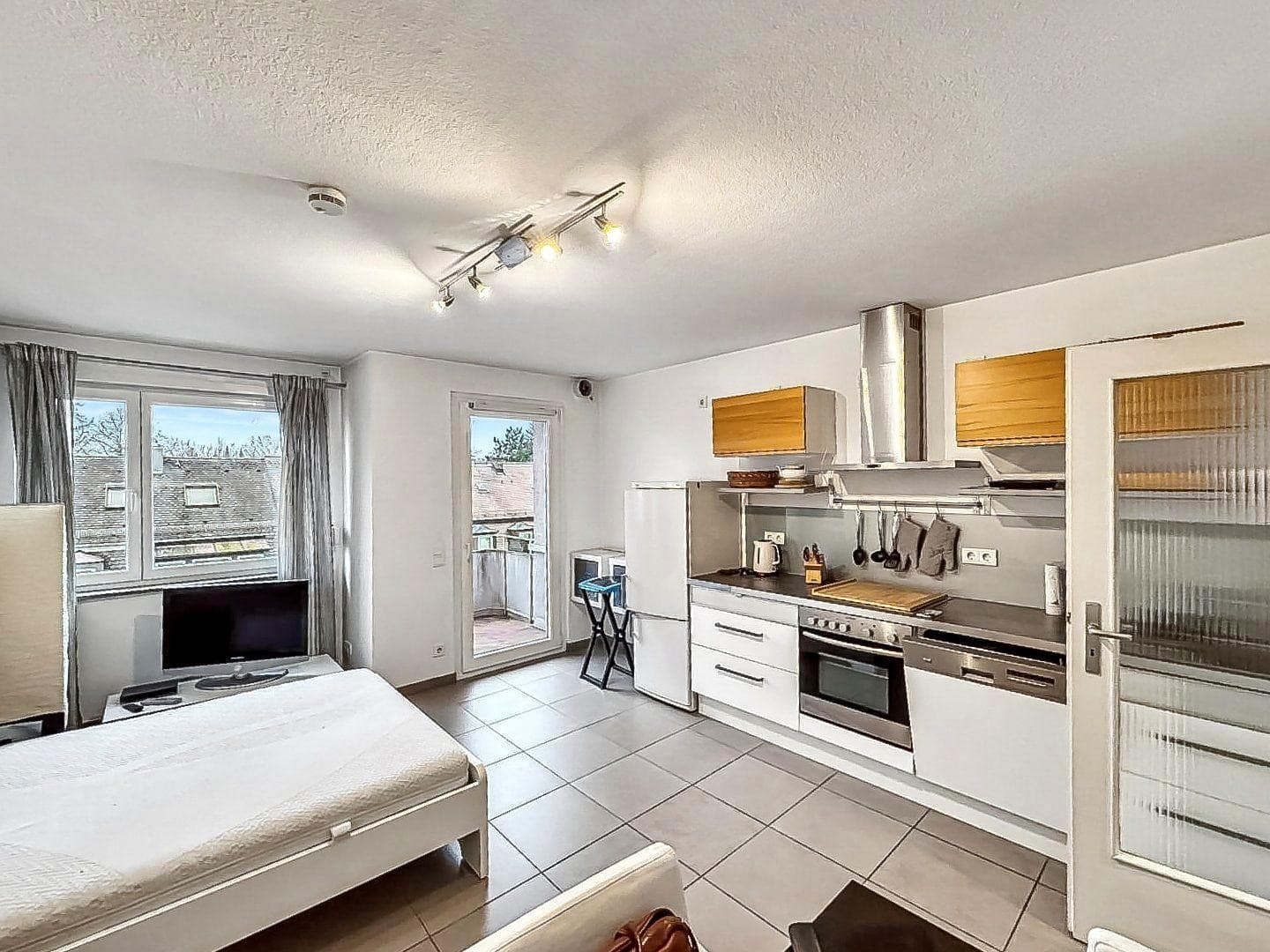 Möblierte 1-Zimmer-Wohnung mit Balkon im Nürnberger Nibelungenviertel