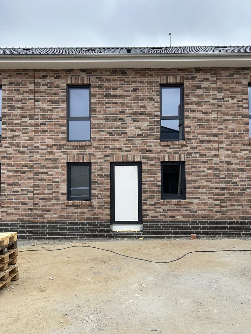 Erstbezug: Modernes KfW-40-Reihenmittelhaus mit Top-Ausstattung in Neerstedt