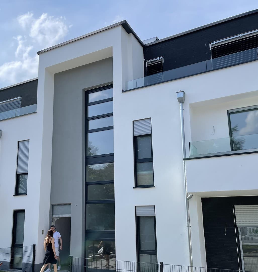 Exclusive möblierte Wohnung mit Tiefgarage und Aufzug