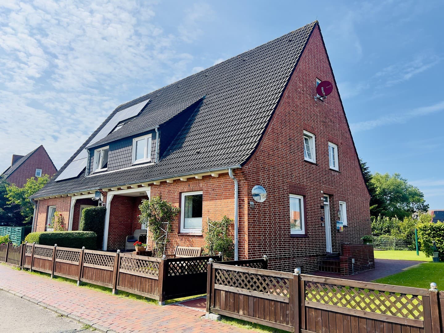 Charmante Doppelhaushälfte mit 2 Wohneinheiten auf 530 m² Eigenland – Langeoog