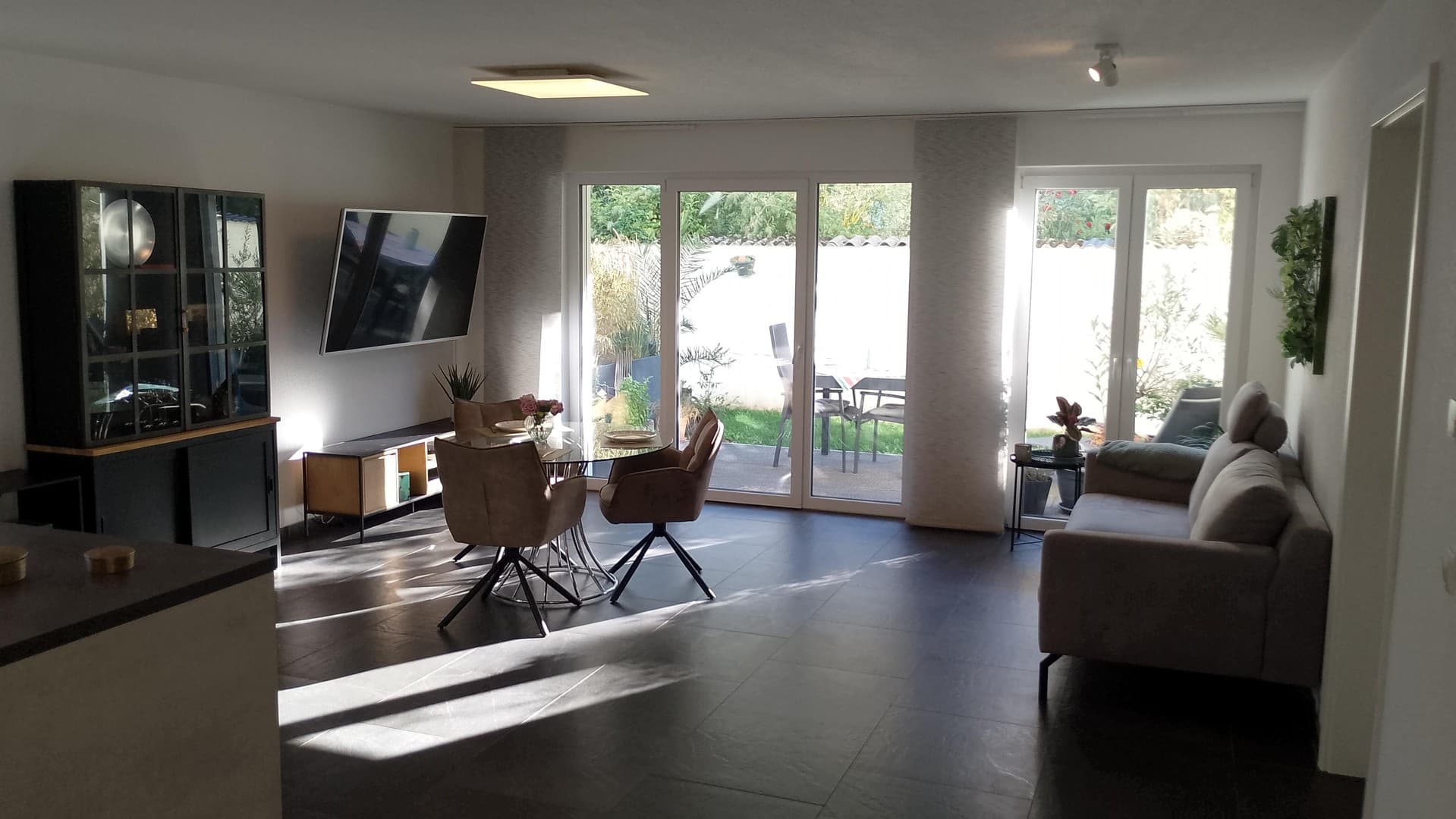 Provisionsfrei in begehrter Bestlage: Lichtdurchflutete, barrierefreie Wohnung mit Süd-Terrasse!
