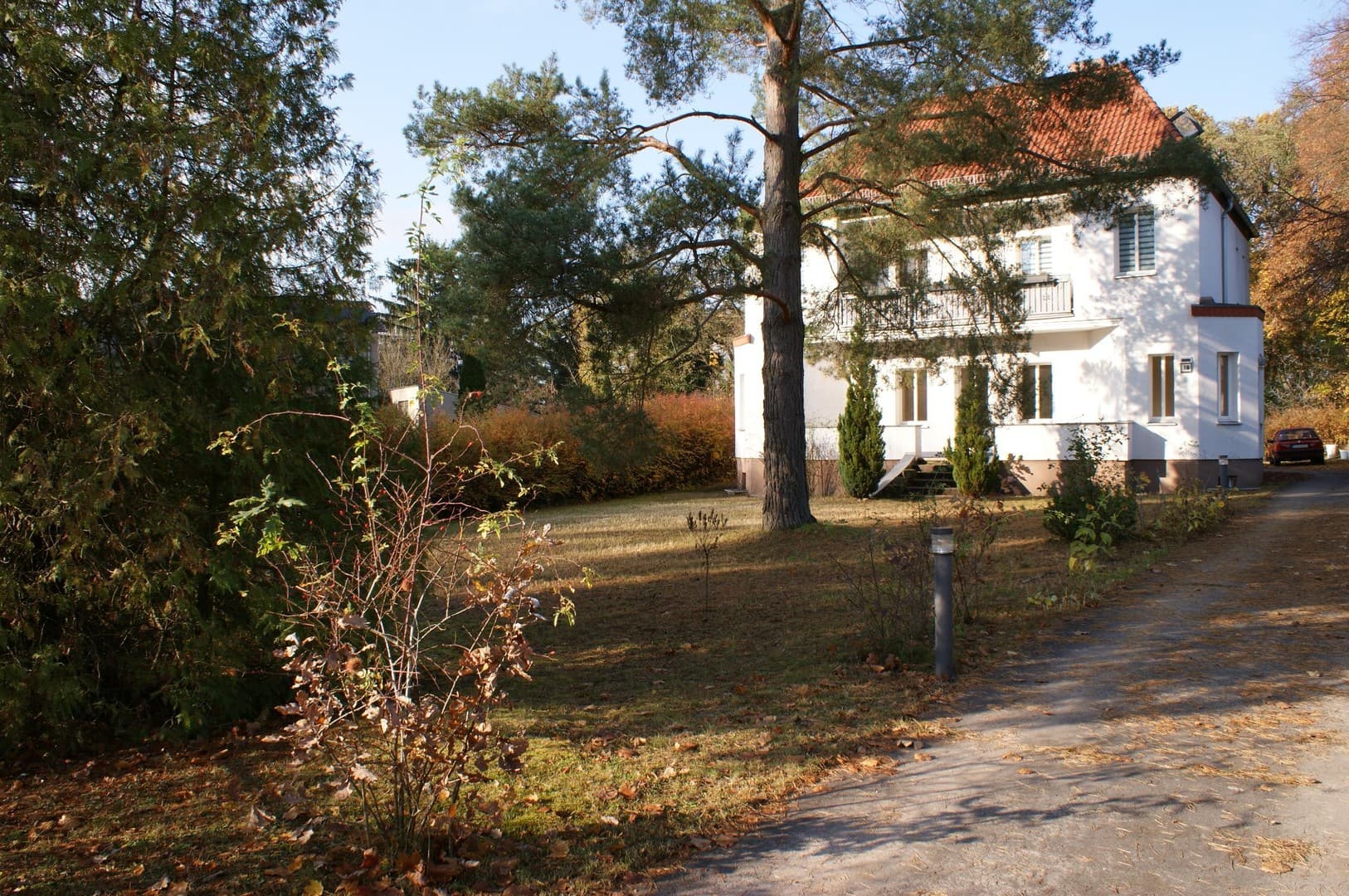 WOHNBAUGRUNDSTÜCK für 737,25 m² genehmigte Wfl. /Ntzfl. incl. Bestand, nahe TESLA