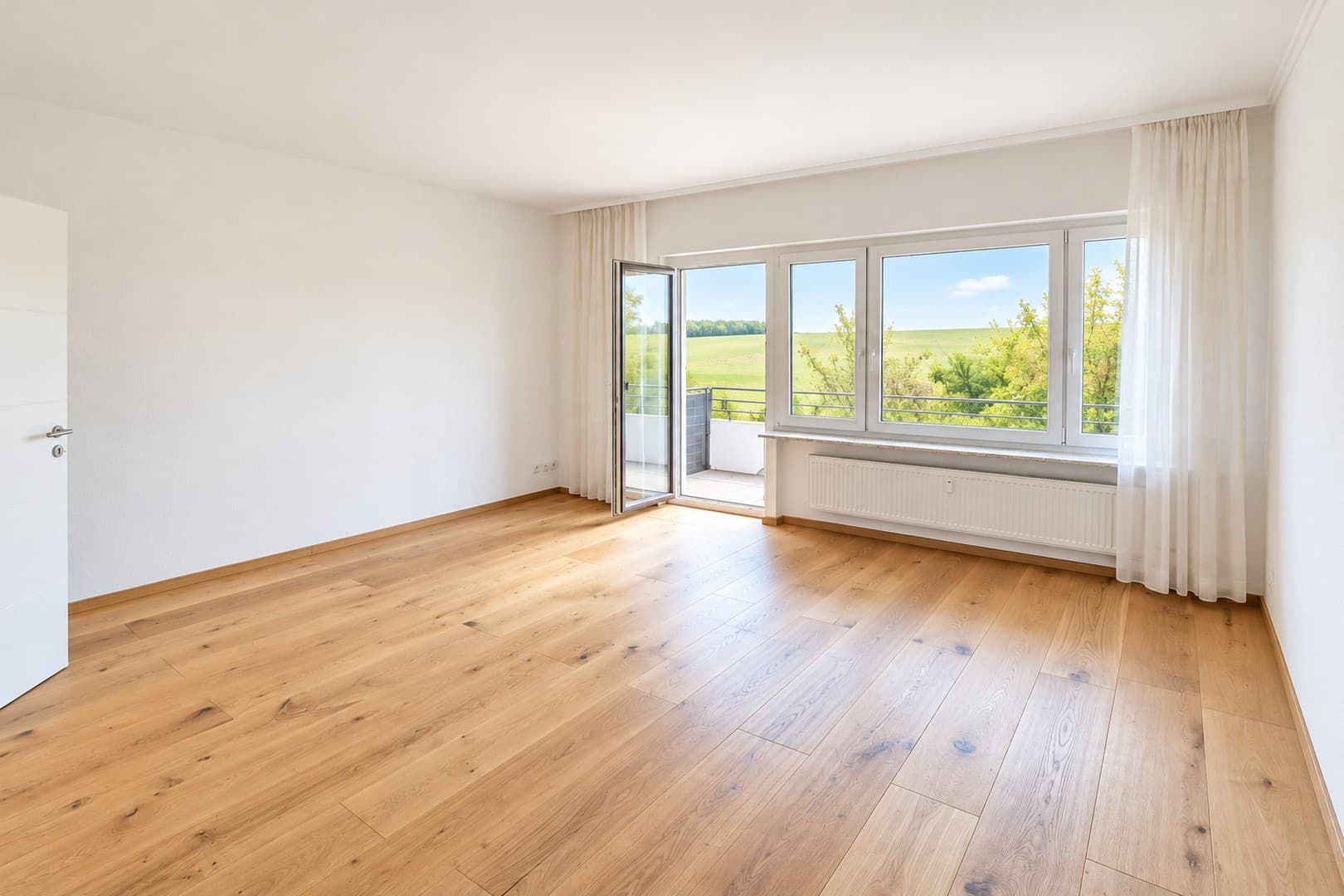Provisionsfrei - 2026 modernisierte 3 Zimmer mit Südbalkon, Aufzug & Stellplatz