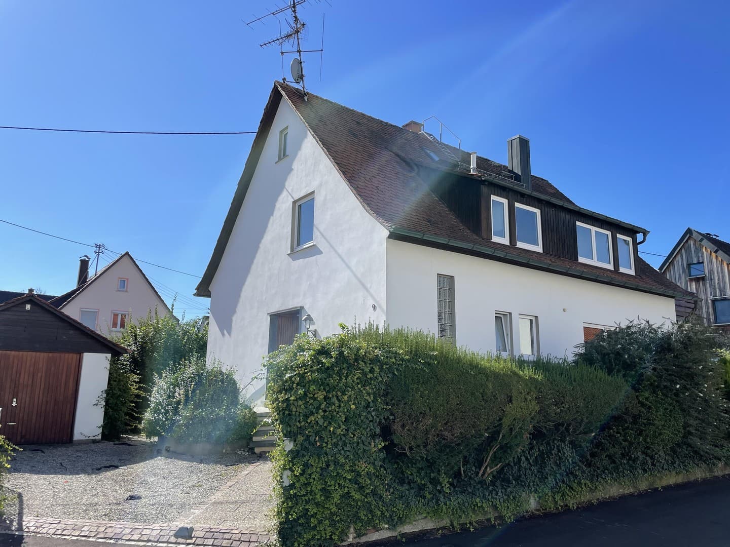 Schönes, grosses EFH mit Garten - ideal für Familie mit Kindern