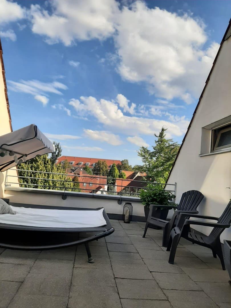 Dachterrassenluxus (24 qm Fläche) in Augsburg Kriegshaber mit Maisonette. Ruhig und toller Blick!