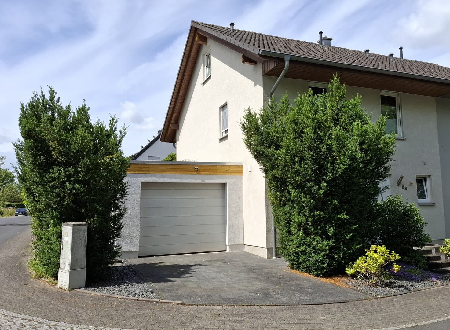 gepflegte Doppelhaushälfte mit Garten in Brühl-Eckdorf (provisionsfrei)