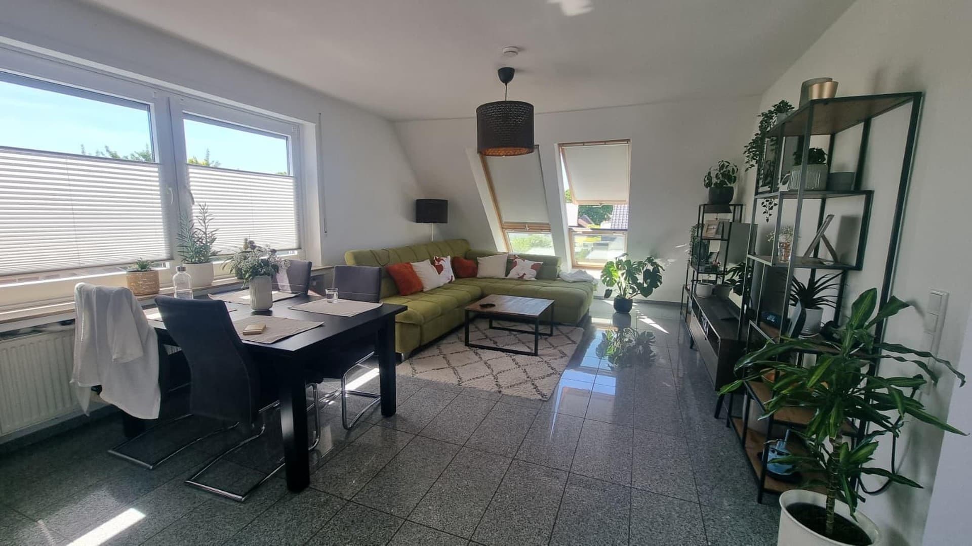 Ruhige Lage | inkl. Küche | lichtdurchflutet | Cabrio-Fenster | Renoviert