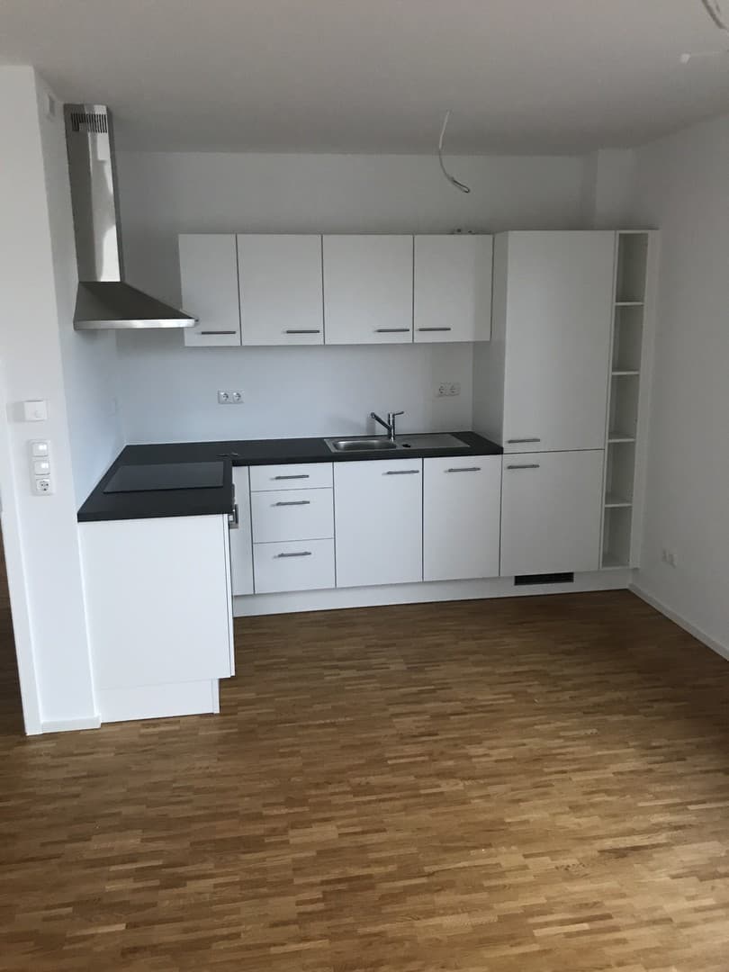 2 ZKB, WC, Einbauküche, Balkon, Keller, Neubau 2018
