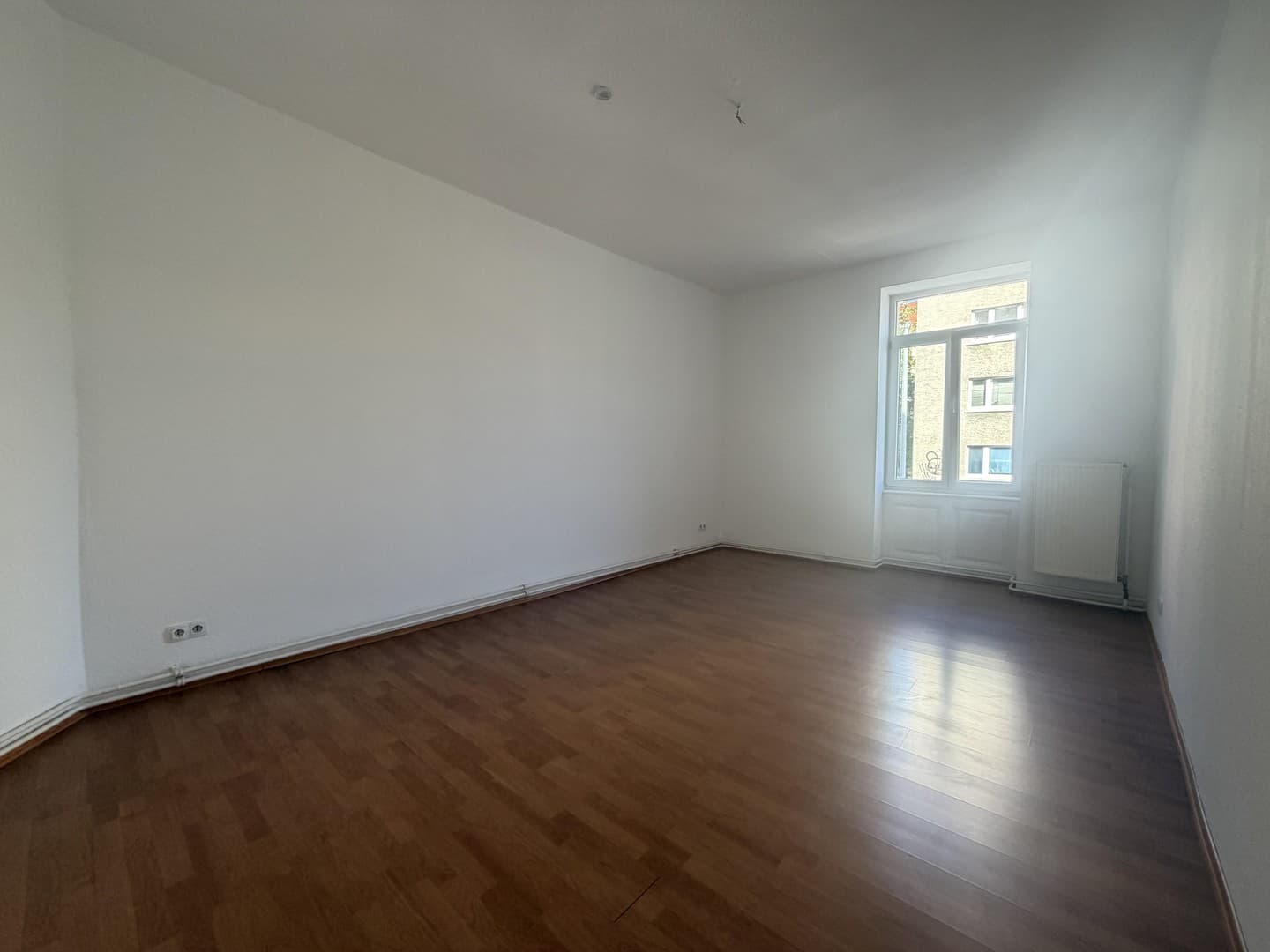 Zentrale 3-Zimmer Wohnung im Nordend mit EBK und Tageslichtbad