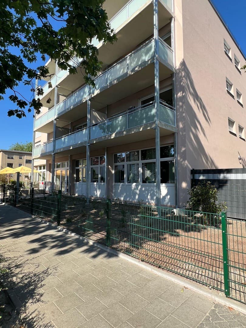 Attraktive Gewerbefläche in Offenbach, ca. 57 m², € 750,- zzgl. USt.