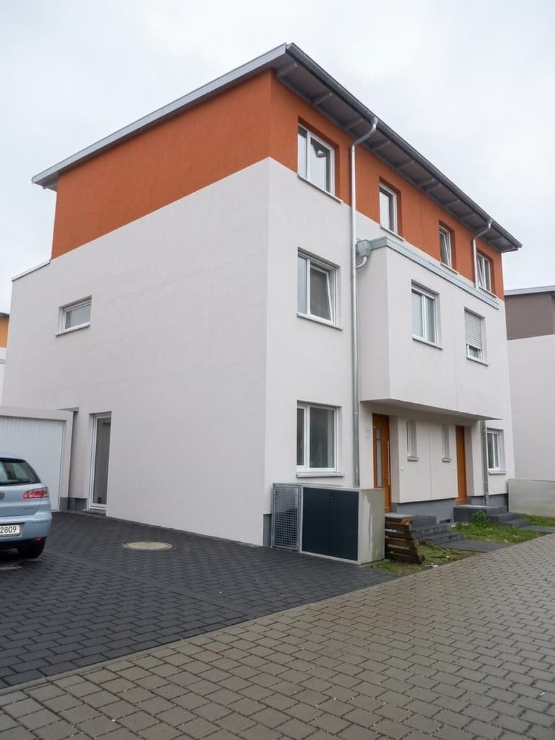 Große Doppelhaushälfte