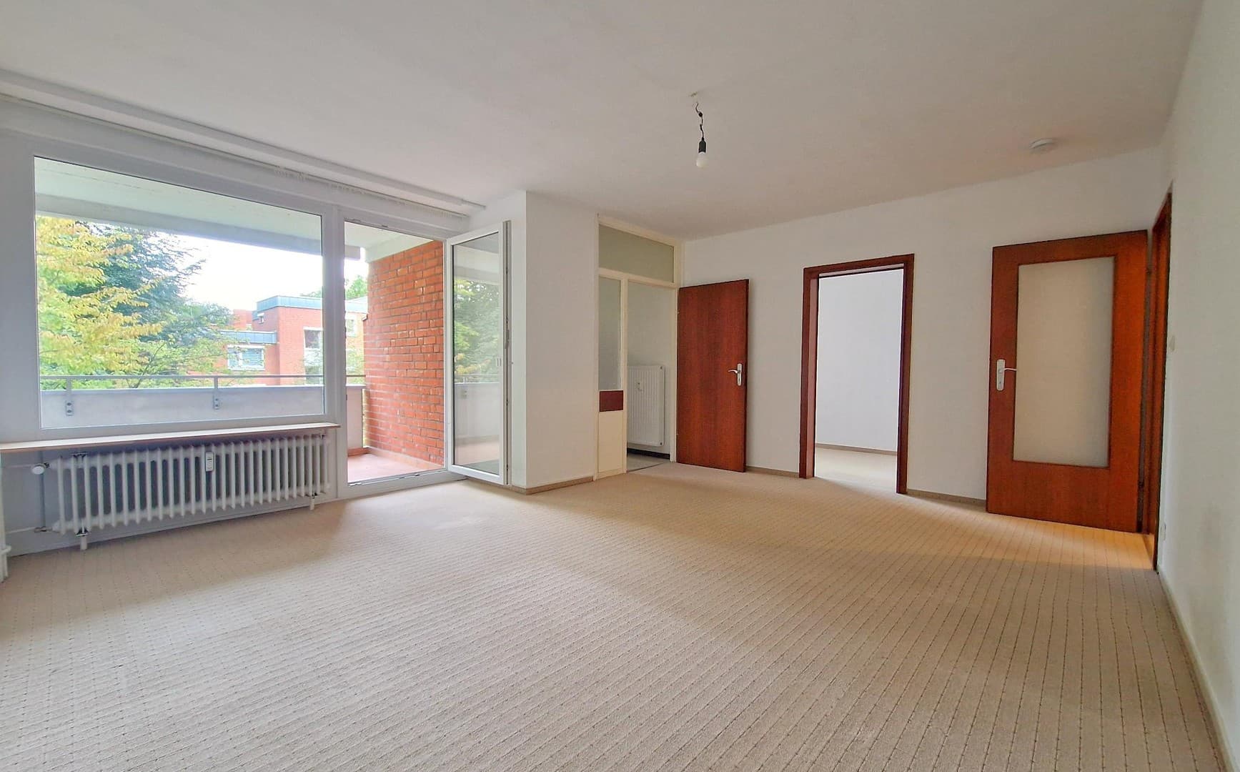 Provisionsfrei & bezugsfrei: 1,5-Zimmer-Wohnung mit Balkon