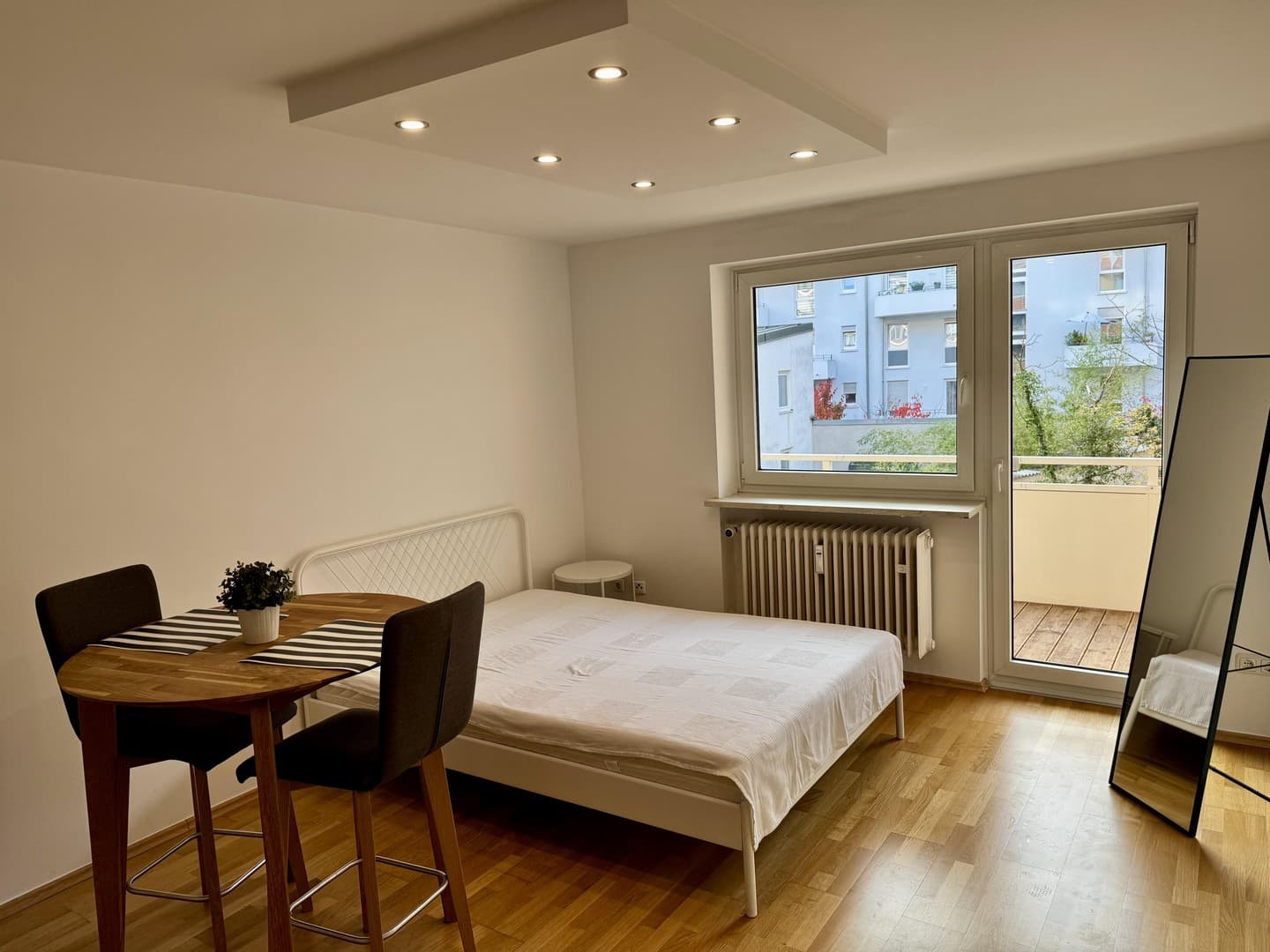 Provisionsfrei & bezugsfrei: 1-Zimmer-Apartment mit Balkon in München-Obergiesing