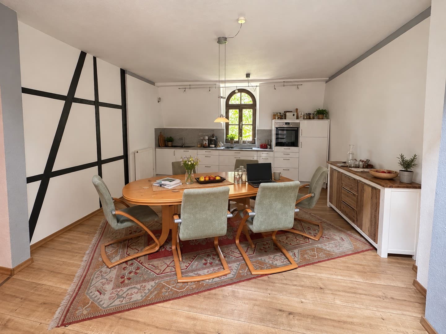 Maisonette an Eltingplatz-98m2, Balkon, EBK