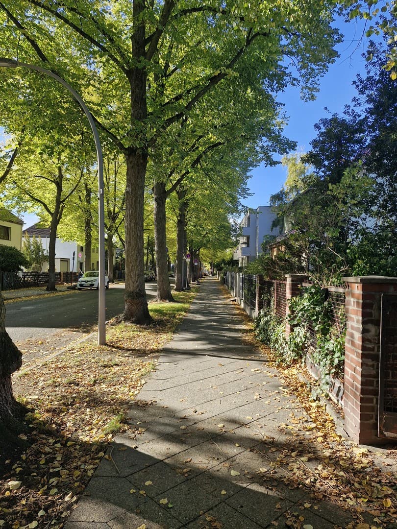 Haus mit großem Garten Baujahr 1919. Sanierungsbedürftig und förderfähig.