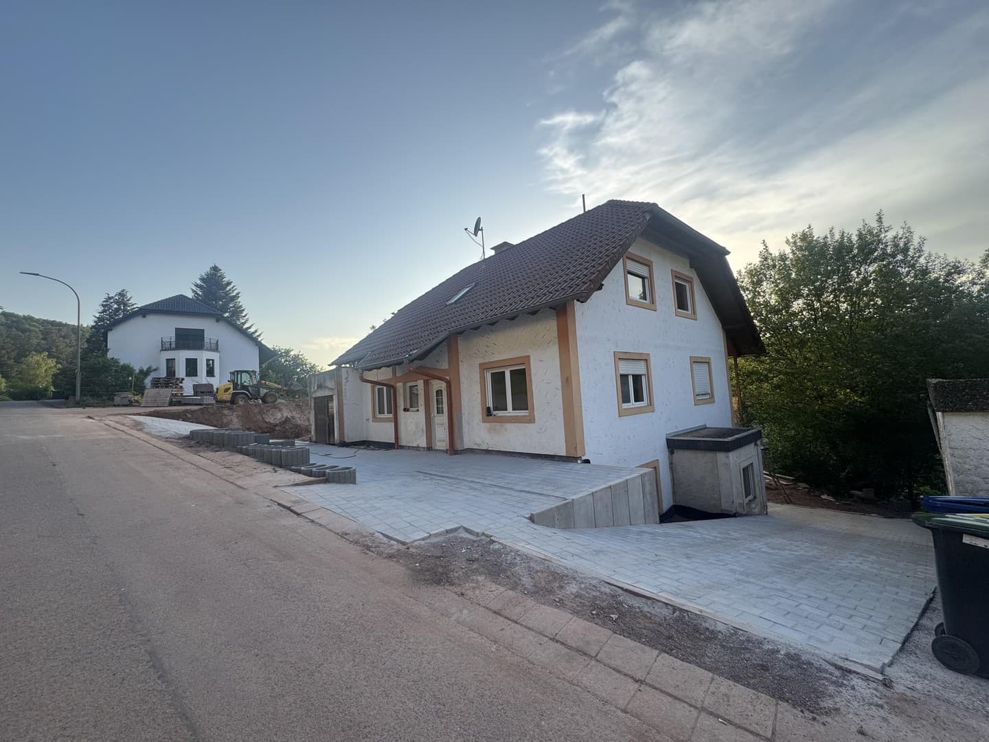 Einfamilienhaus mit unverbaubarem Blick und Einliegerwohnung