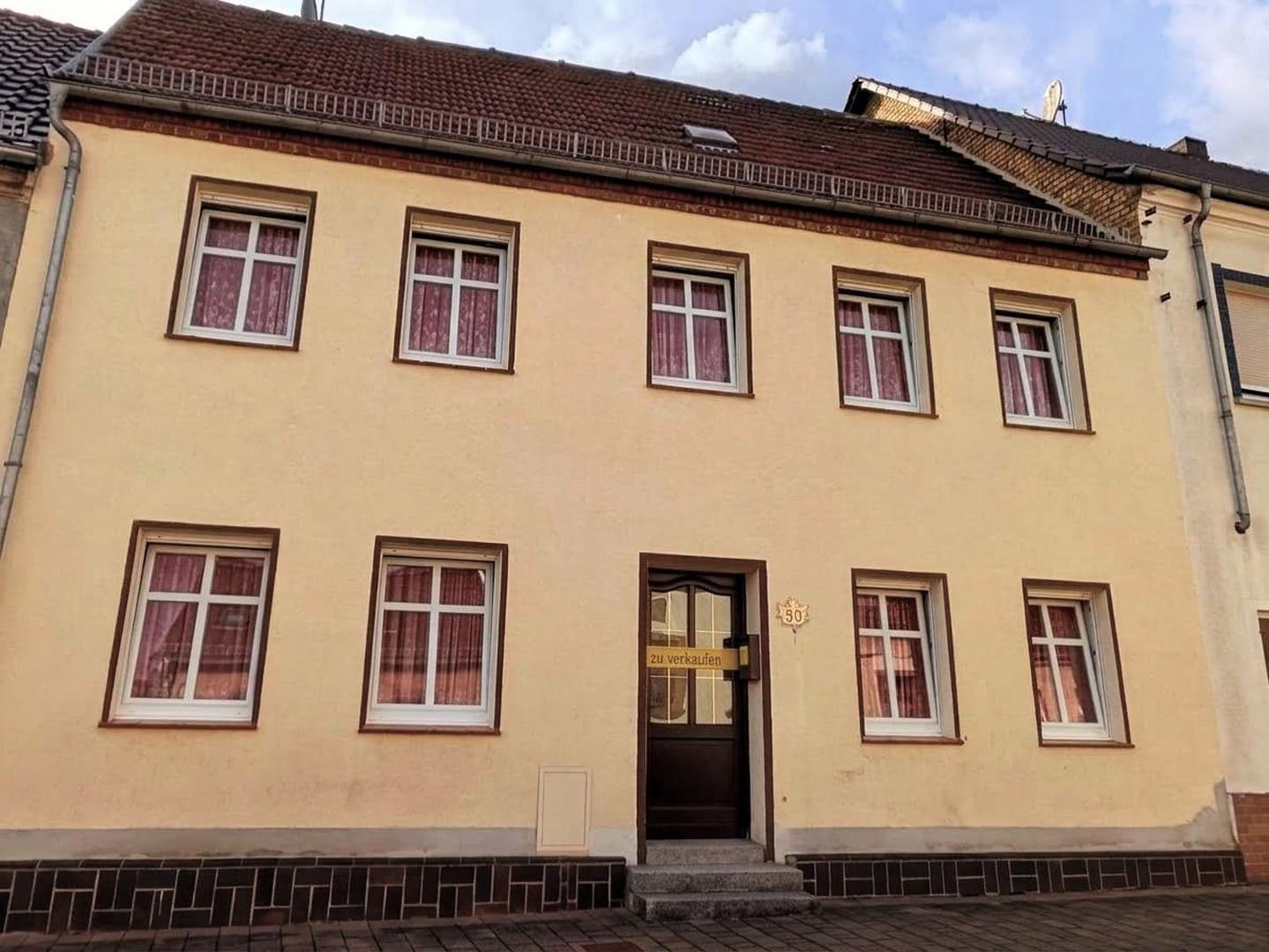Gepflegtes Einfamilienhaus mit Garten, Garage & Gestaltungsspielraum