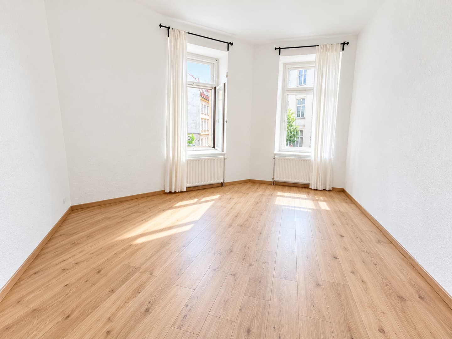 Renovierte 3-Raum-Wohnung in Leipzig – Zweinaundorfer Straße im 2.OG