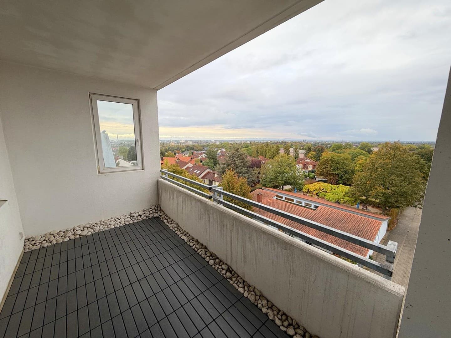 Worms-Herrnsheim: 3 Zimmer, 82 m², große Loggia mit Fernblick – provisionsfrei