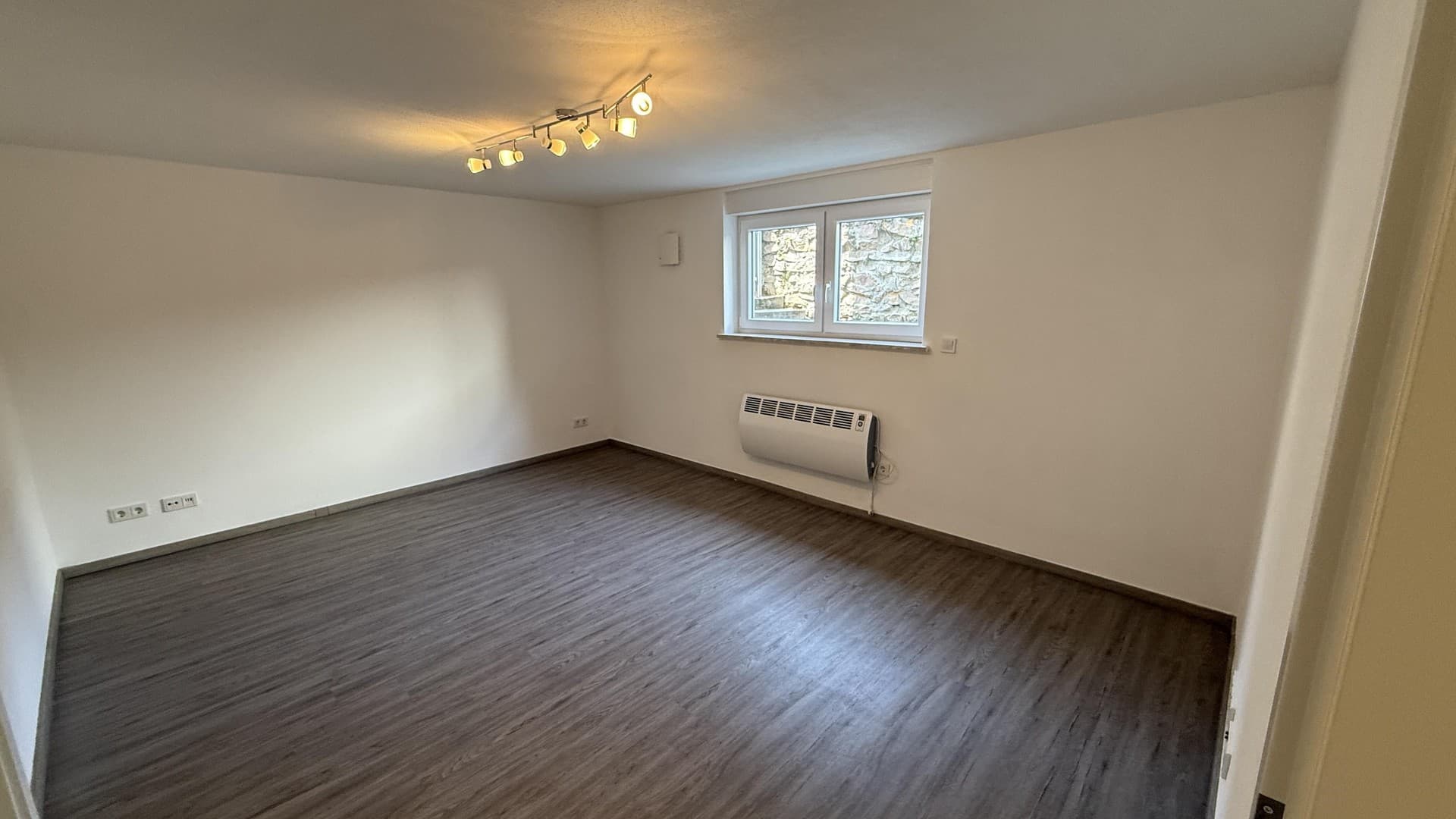 6% Kapitalanlage: Vermietete 61qm-Wohnung + 32qm Terrasse – 980 € Miete
