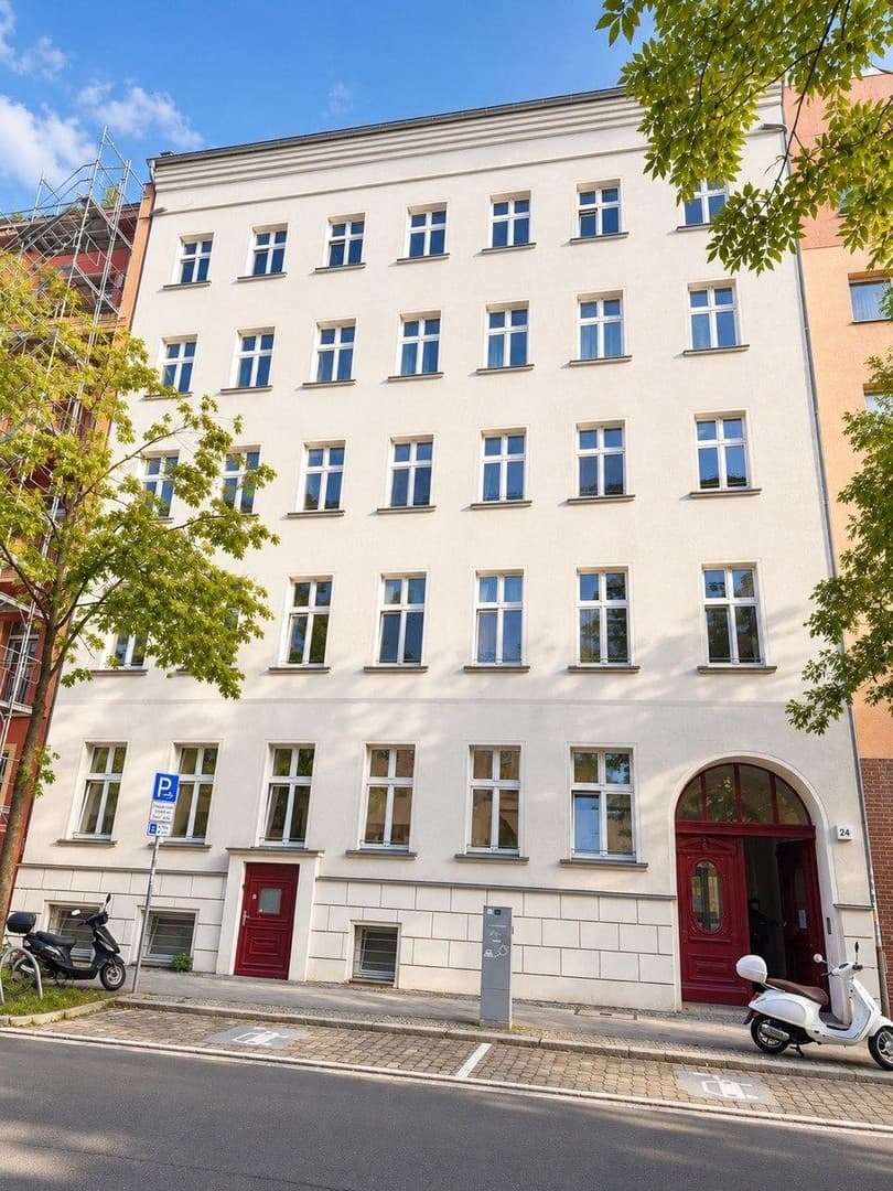 Sanierter Altbau direkt am Volkspark Friedrichshain – großzügige 5-Zimmer-Wohnung