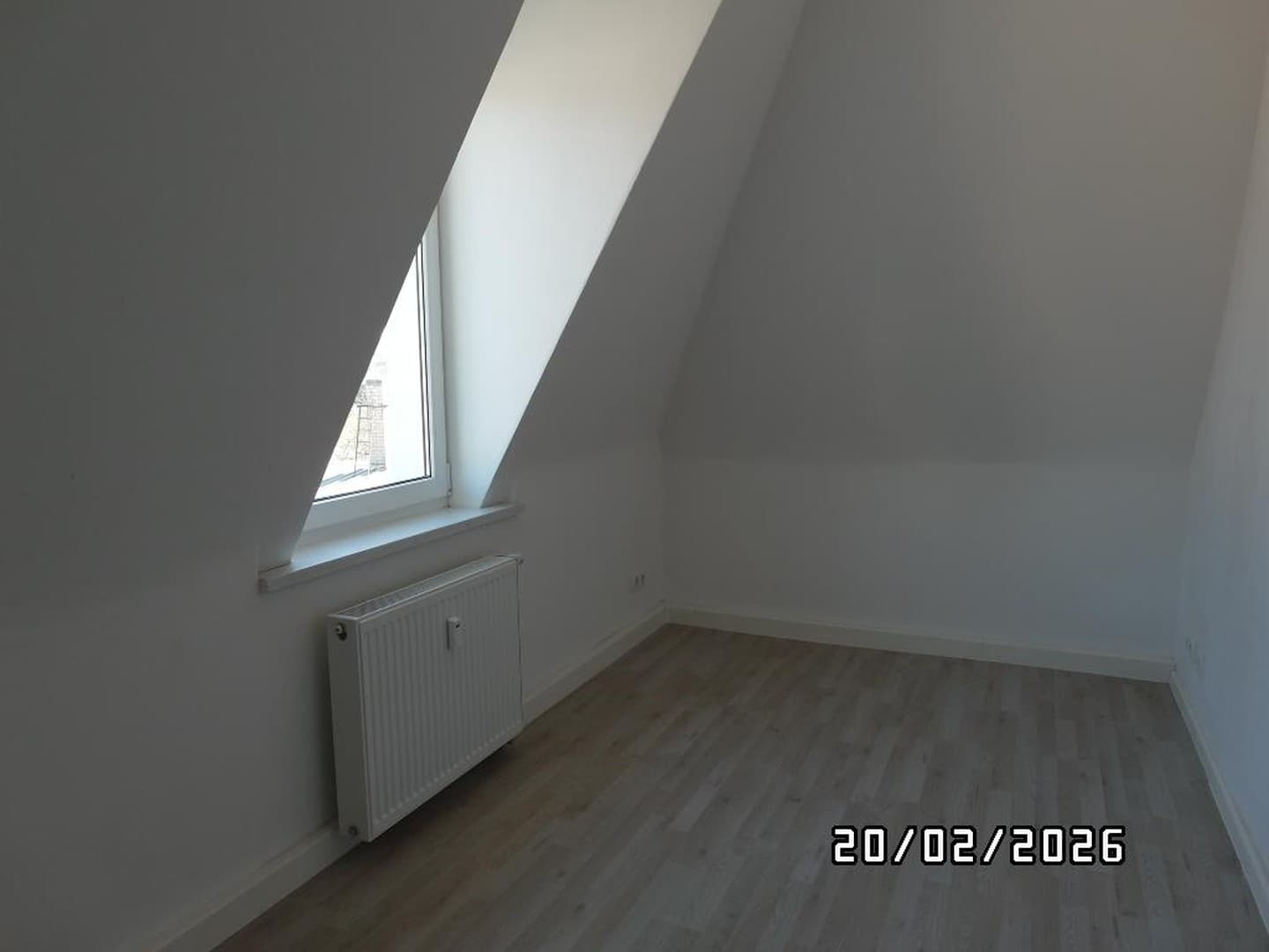 Kirchstraße 8c in 01591 Riesa - große 4-Raum-Etagenwohnung im Dachgeschoss