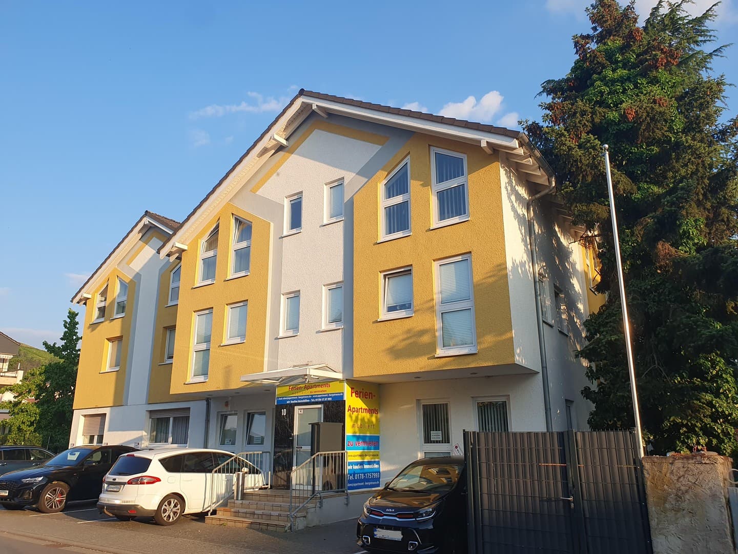 Bestehendes Apartmenthaus mit Baugenehmigung für ein 6-Familienhaus an der Bergstraße