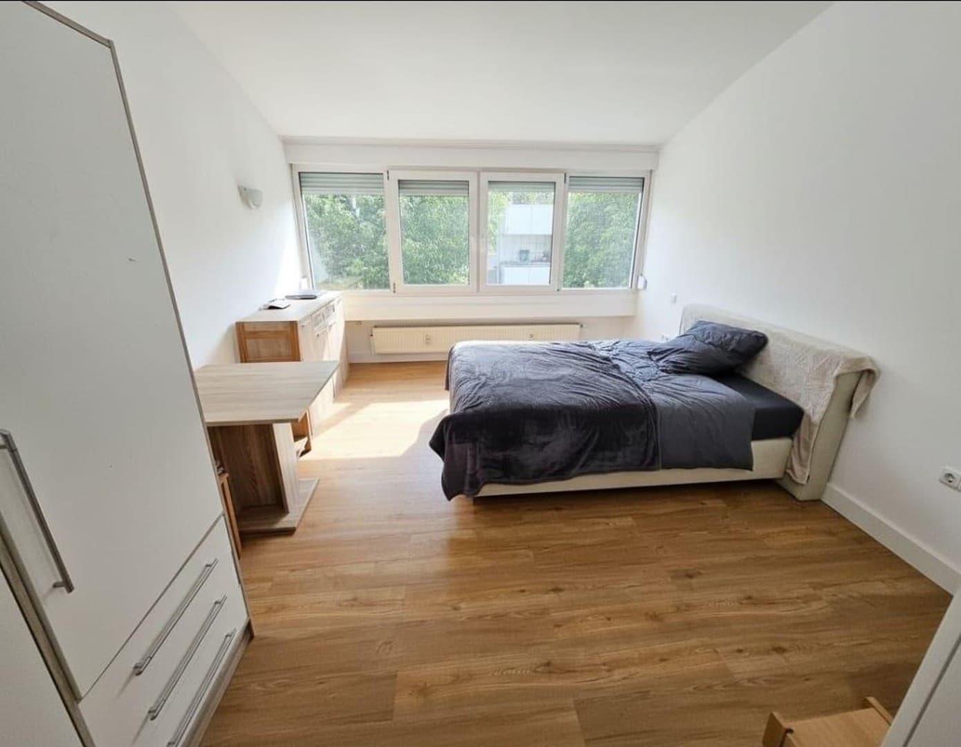 Möbliertes 1-Zimmer-Apartment mit Dachterrasse und Aufzug in Nürnberg – ca. 24 m²
