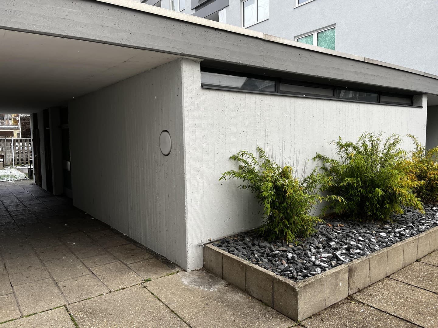 Kleines Büro / Lager mit stufenlosem Zugang von der Straße