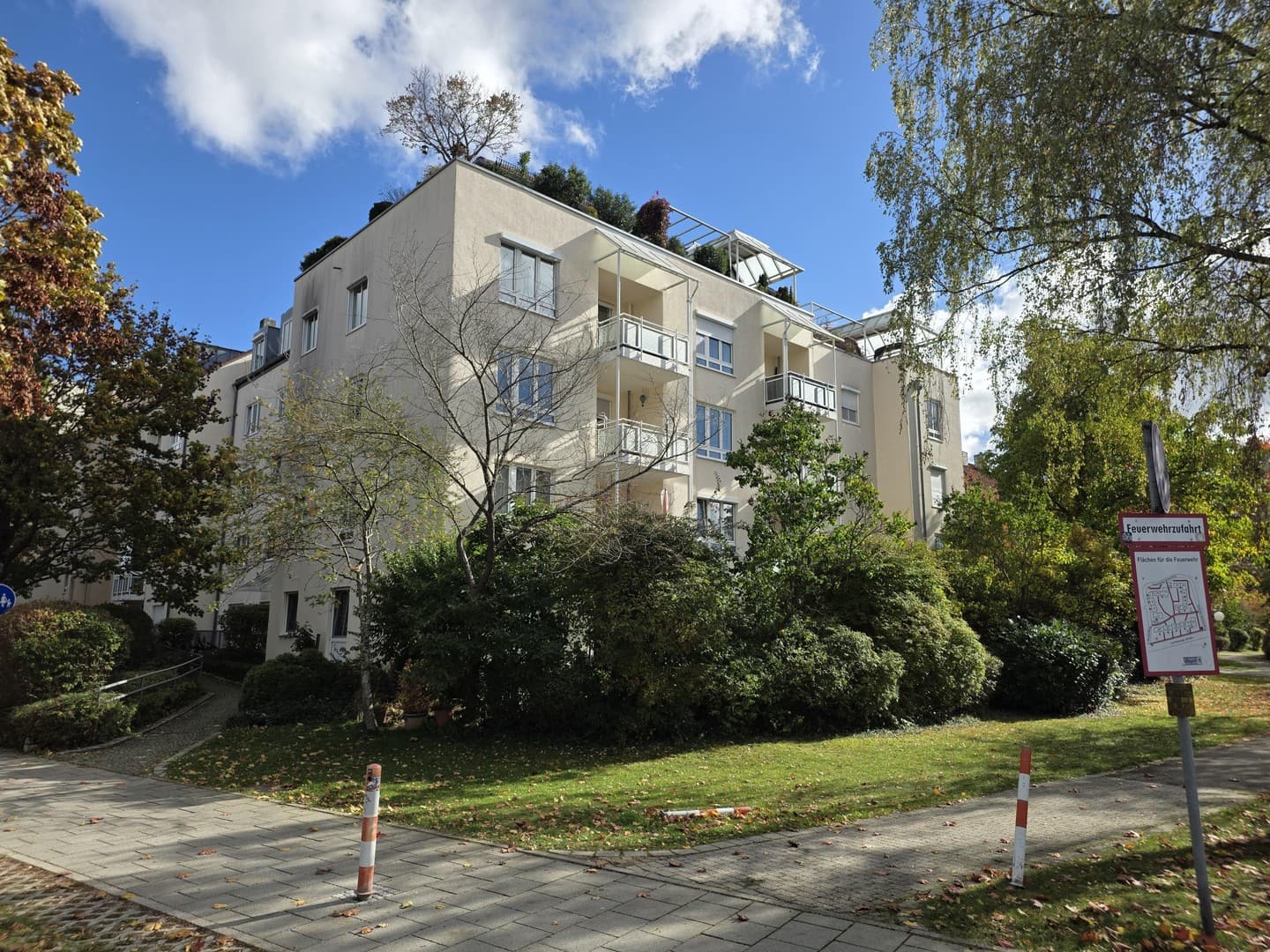 Helle 3-Zimmer-Wohnung mit verglastem Balkon und schöner Westausrichtung